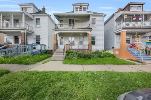 9369 Mcdougall St, Hamtramck, MI 48212