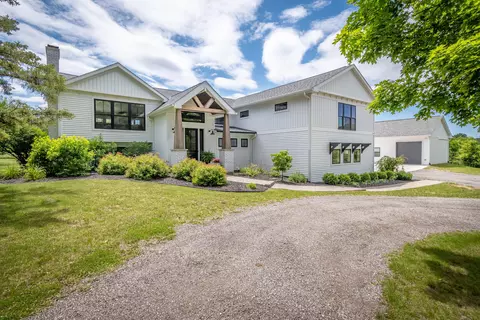 13501 Trinkle Rd, Lima, MI 48118