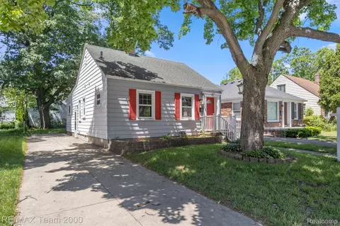 421 Gardendale St, Ferndale, MI 48220