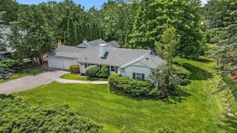 28801 Millbrook Rd, Farmington Hills, MI 48334