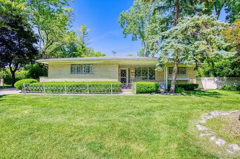 16318 Westland, Southfield, MI 48075