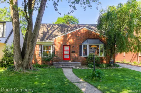 26355 Humber St, Huntington Woods, MI 48070