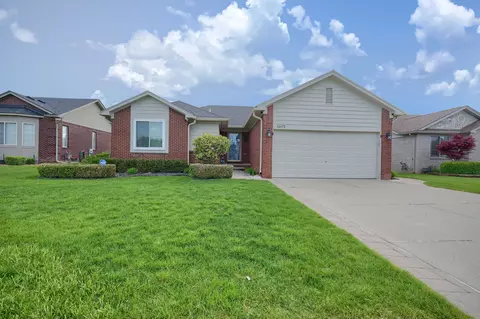 51672 Huntley Ave, New Baltimore, MI 48047