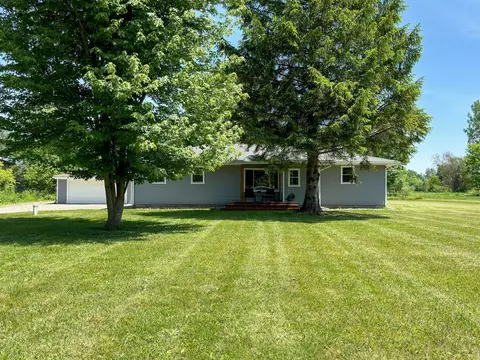 1591 S Sashabaw Rd, Brandon, MI 48462