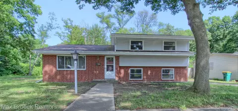 12103 Schultz St, Romulus, MI 48174