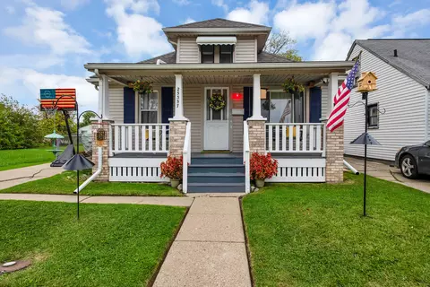 25357 Lawn St, Roseville, MI 48066