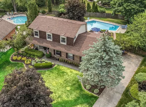 28770 Eton Gl Gln, Farmington Hills, MI 48331