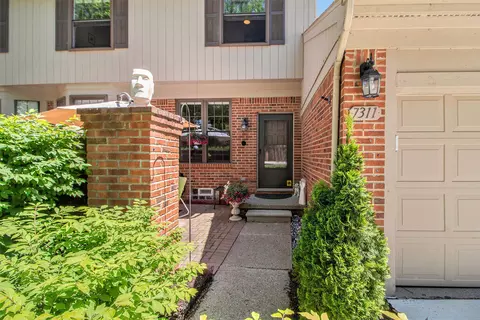 7311 Green Farm Rd, West Bloomfield, MI 48322