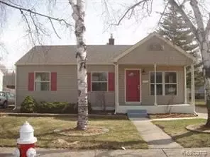 12425 Pearl St, Southgate, MI 48195
