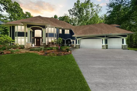 6311 Cobblestone Ln, Webster, MI 48130