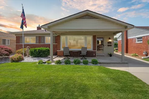 25147 Crowley St, Taylor, MI 48180