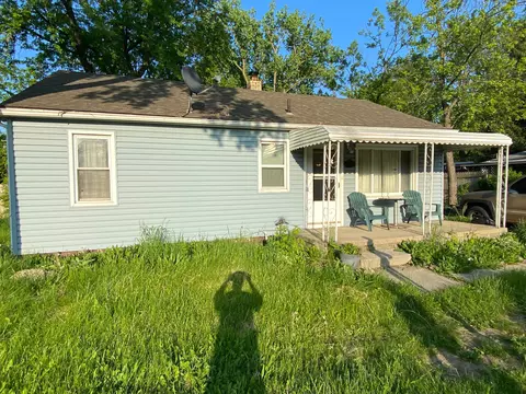 3115 Crooks Rd, Rochester Hills, MI 48309