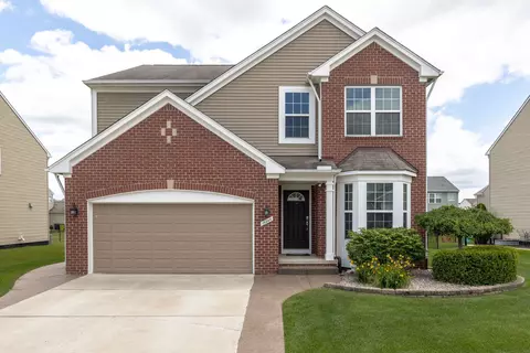 19240 Gearhart Dr, Macomb, MI 48042