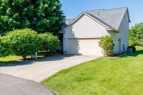 2632 Trailwood, Howell, MI 48843