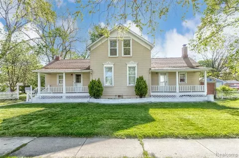 7730 Grayfield St, Dearborn Heights, MI 48127