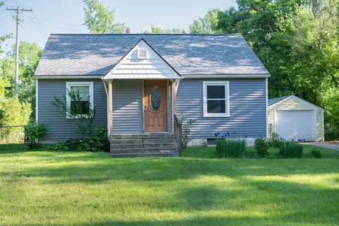 4189 N Duck Lake Rd, Highland, MI 48356