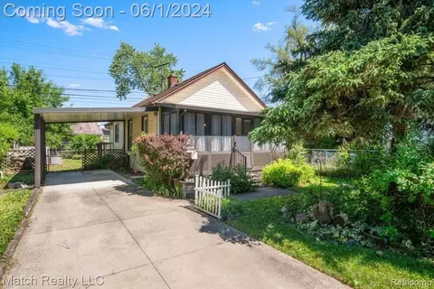 19322 Centralia, Redford, MI 48240