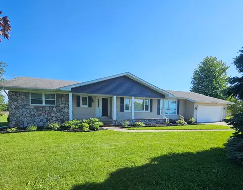 9233 Smiths Creek Rd, Wales, MI 48027