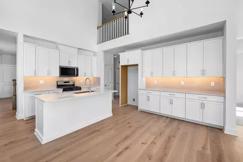 5307 Trail Vista Dr, West Bloomfield, MI 48322