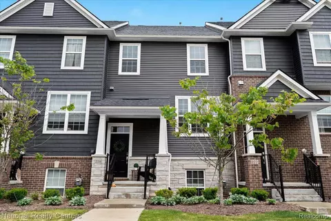 228 N Sydney Crt Ct #41, Plymouth, MI 48170