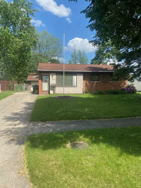 39666 Balboa Dr, Sterling Heights, MI 48313