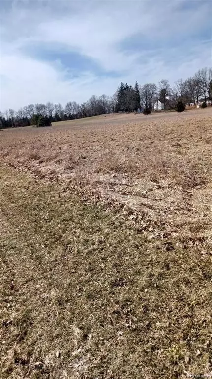 0000 Pettysville Rd, Pinckney, MI 48169