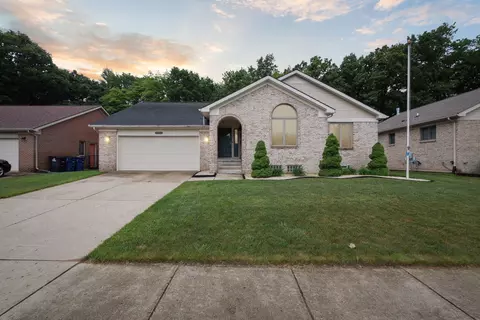 33955 Avondale St, Westland, MI 48186