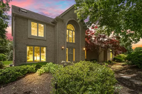 4459 Birch Run Dr, Troy, MI 48098