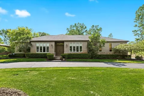 24977 Glenda St, Novi, MI 48375
