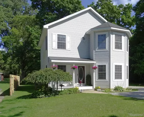 5096 N Irish Rd, Richfield, MI 48423