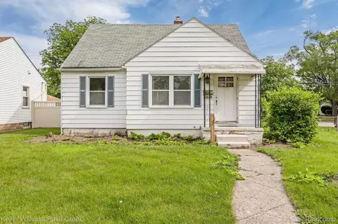32218 Carlisle Pkwy, Wayne, MI 48184