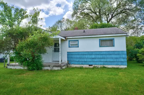 2064 Bernice Ave, Flint, MI 48532