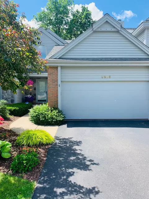 6586 Scenic Pines Crt Ct, Independence, MI 48346