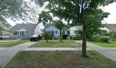 22504 Downing St, Saint Clair Shores, MI 48080