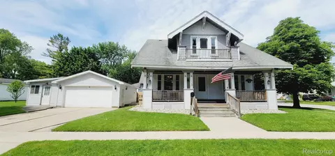 1403 12th St, Port Huron, MI 48060