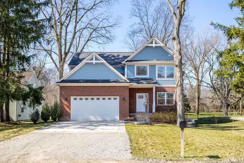 15553 Robinwood Dr, Plymouth, MI 48170