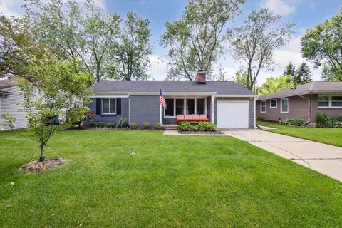 15575 Birwood Ave, Beverly Hills, MI 48025