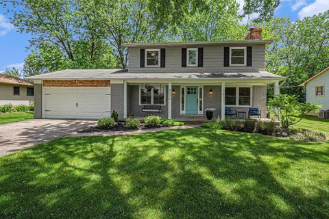 5375 Sturbridge Rd, Grand Blanc, MI 48439