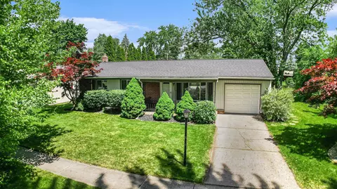 2809 Orenda St, Commerce, MI 48382