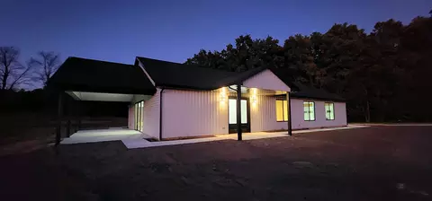 8550 Gregory Ridge Rd, Unadilla, MI 48137