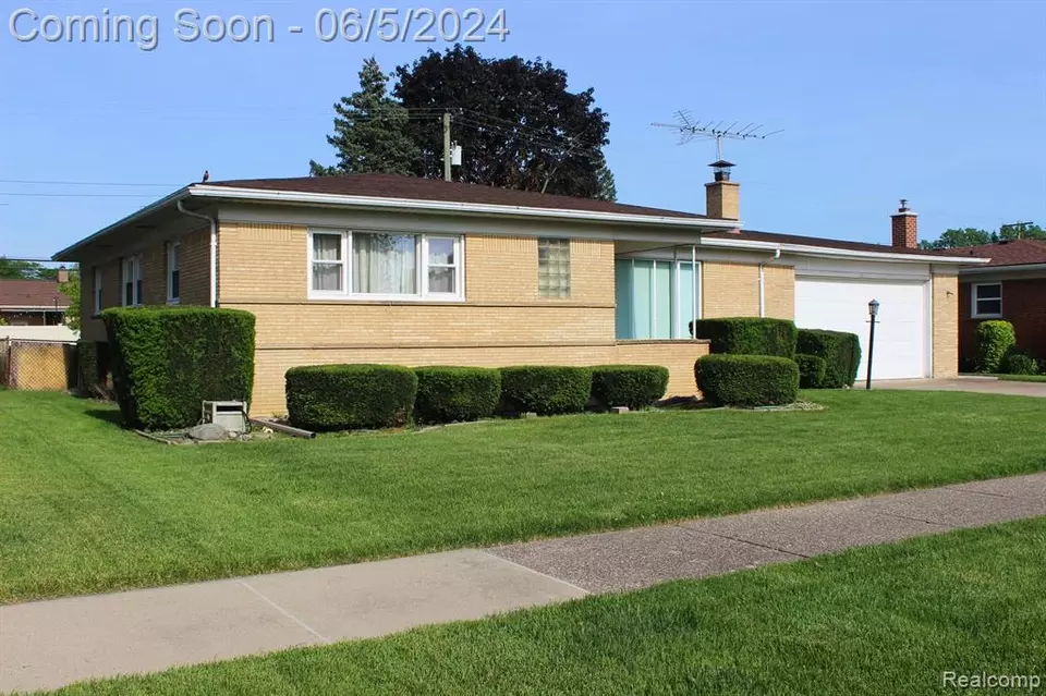 10061 Balfour Ave, Allen Park, MI 48101 38 Photos Movoto