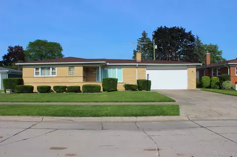 10061 Balfour Ave, Allen Park, MI 48101