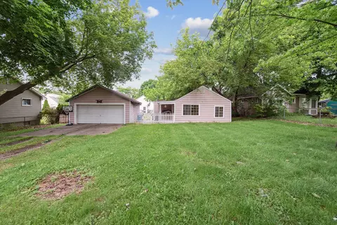 2950 Mott Ave, Waterford, MI 48328