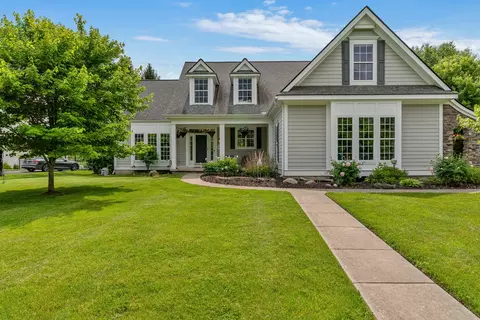 5827 Westwood Dr, Grand Blanc, MI 48439