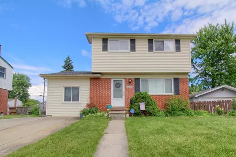 5369 Williams St, Wayne, MI 48184