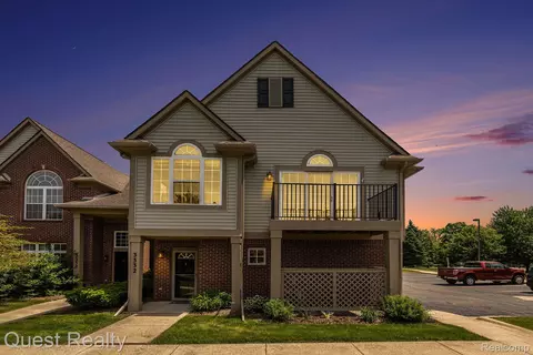 3332 Primrose Ln, Pittsfield, MI 48197