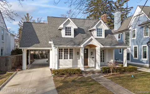 1854 Winthrop Ln, Birmingham, MI 48009