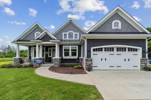 11048 Torrey Rd, Fenton, MI 48430