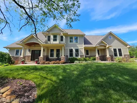 1356 Balsam Way, Milford, MI 48381