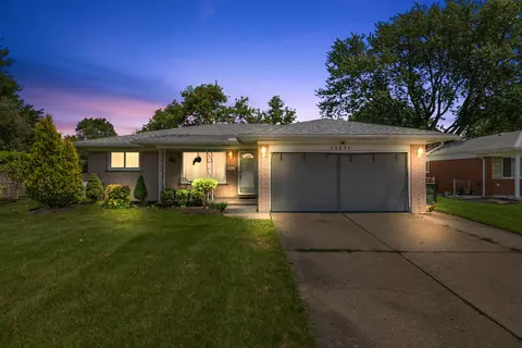34854 Tyler Dr, Sterling Heights, MI 48310